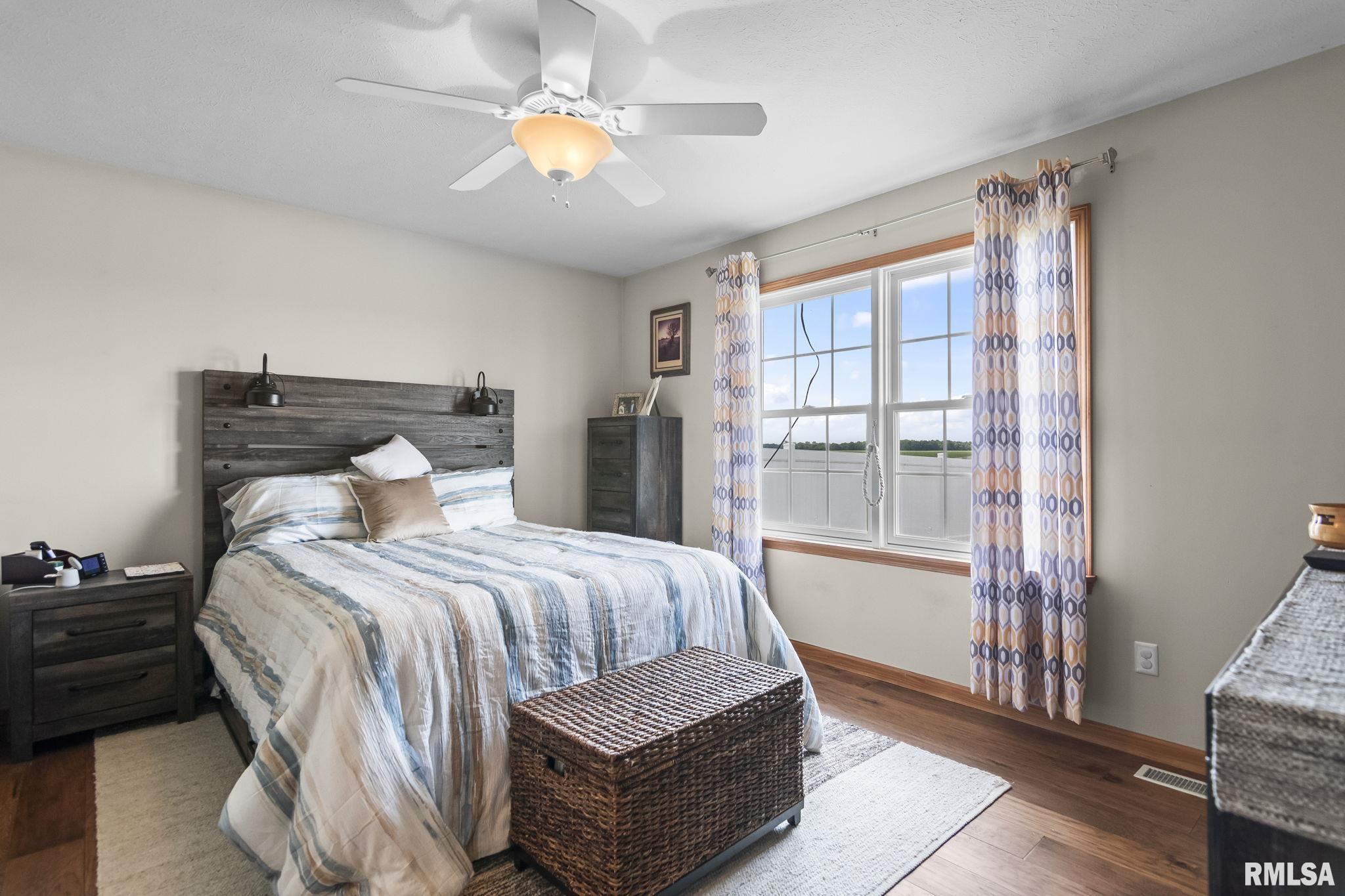 333 Butler Lane Chatham, IL 62629 - Photo 15 of 40
