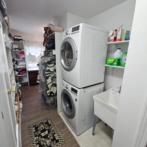 $385,900 | 9138 White Pine Drive, Stanwood, MI 49346