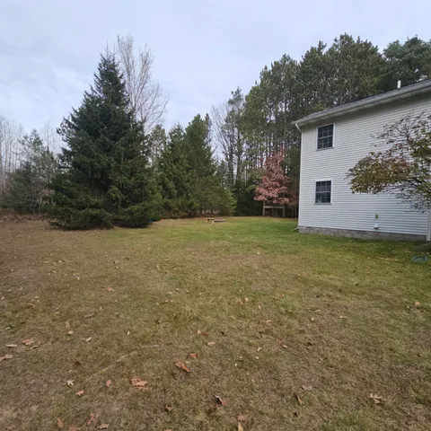 $385,900 | 9138 White Pine Drive, Stanwood, MI 49346