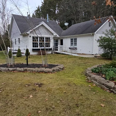 $385,900 | 9138 White Pine Drive, Stanwood, MI 49346