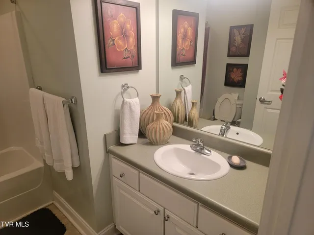 $249,750 | 210 Raceday Center Drive, Unit 1505, Bristol, TN 37620