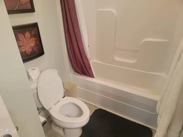 $249,750 | 210 Raceday Center Drive, Unit 1505, Bristol, TN 37620