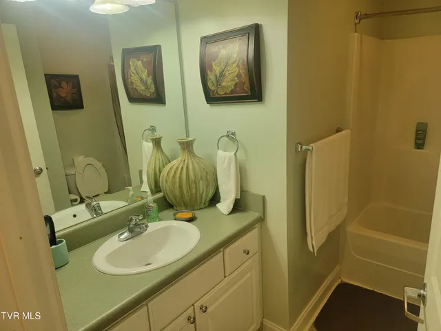 $249,750 | 210 Raceday Center Drive, Unit 1505, Bristol, TN 37620