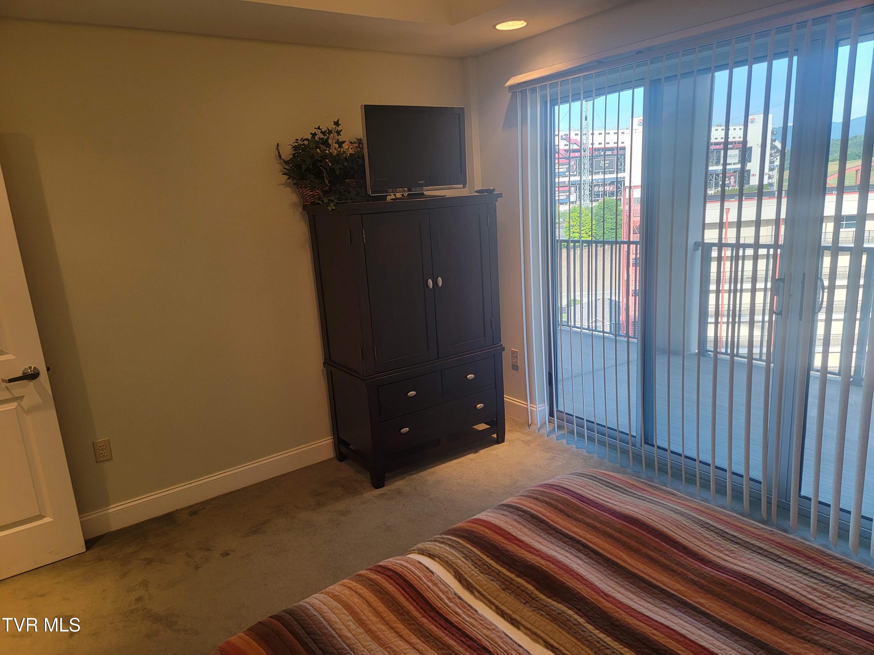 210 Raceday Center Drive, Unit 1505 Bristol, TN 37620 - Photo 24 of 69 20250620_190655