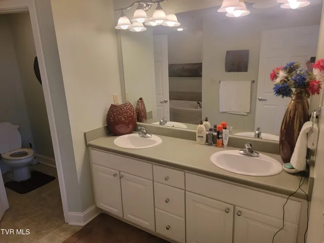 $249,750 | 210 Raceday Center Drive, Unit 1505, Bristol, TN 37620