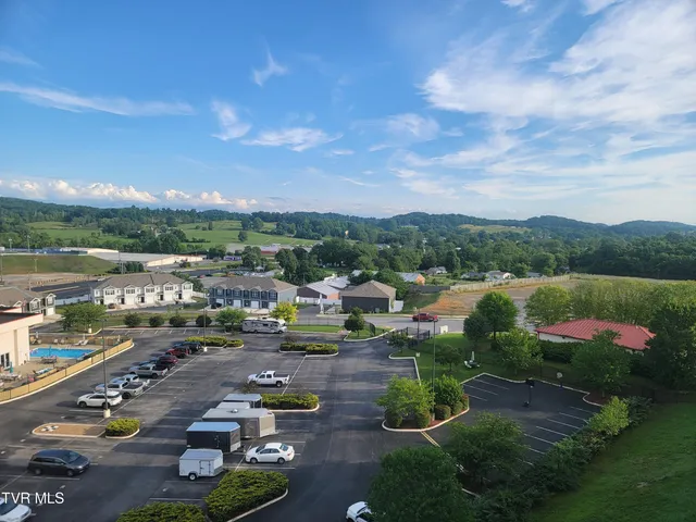 $249,750 | 210 Raceday Center Drive, Unit 1505, Bristol, TN 37620