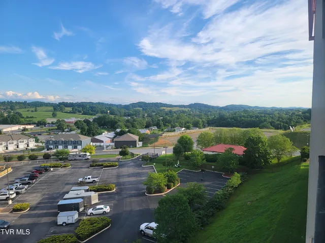 $249,750 | 210 Raceday Center Drive, Unit 1505, Bristol, TN 37620