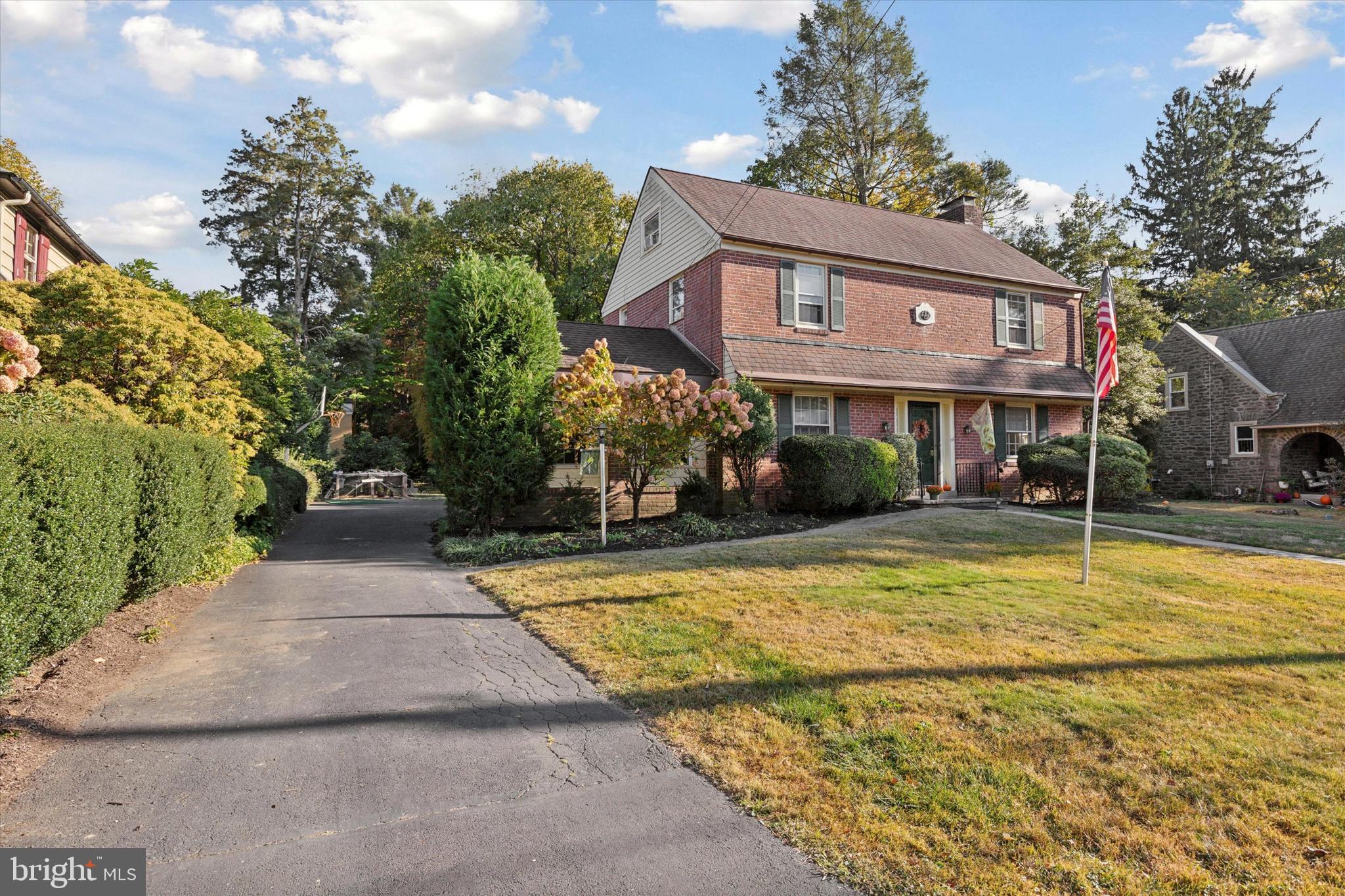 8315 Roberts Road Elkins Park, PA 19027 - Photo 34 of 35 Long Driveway