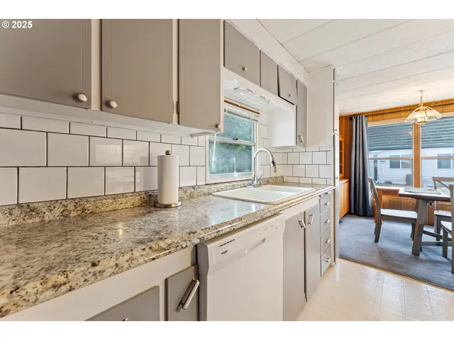 $79,999 | 2681 Southeast River Road, Unit 51, Hillsboro, OR 97123