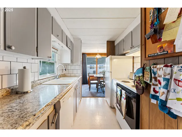 $79,999 | 2681 Southeast River Road, Unit 51, Hillsboro, OR 97123