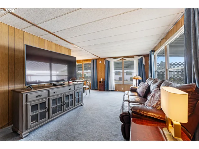 $79,999 | 2681 Southeast River Road, Unit 51, Hillsboro, OR 97123