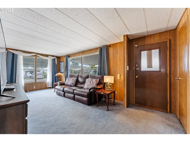 $79,999 | 2681 Southeast River Road, Unit 51, Hillsboro, OR 97123