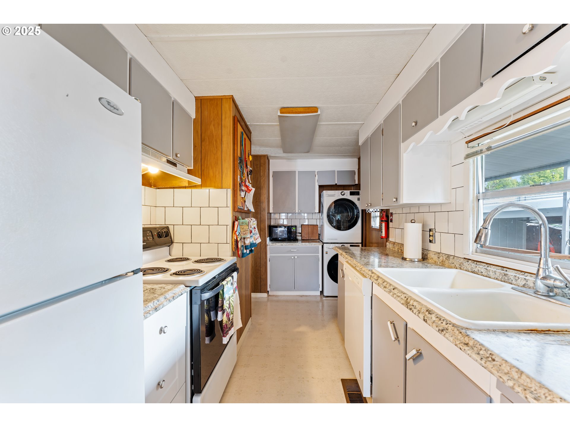 2681 Southeast River Road, Unit 51 Hillsboro, OR 97123 - Photo 10 of 23