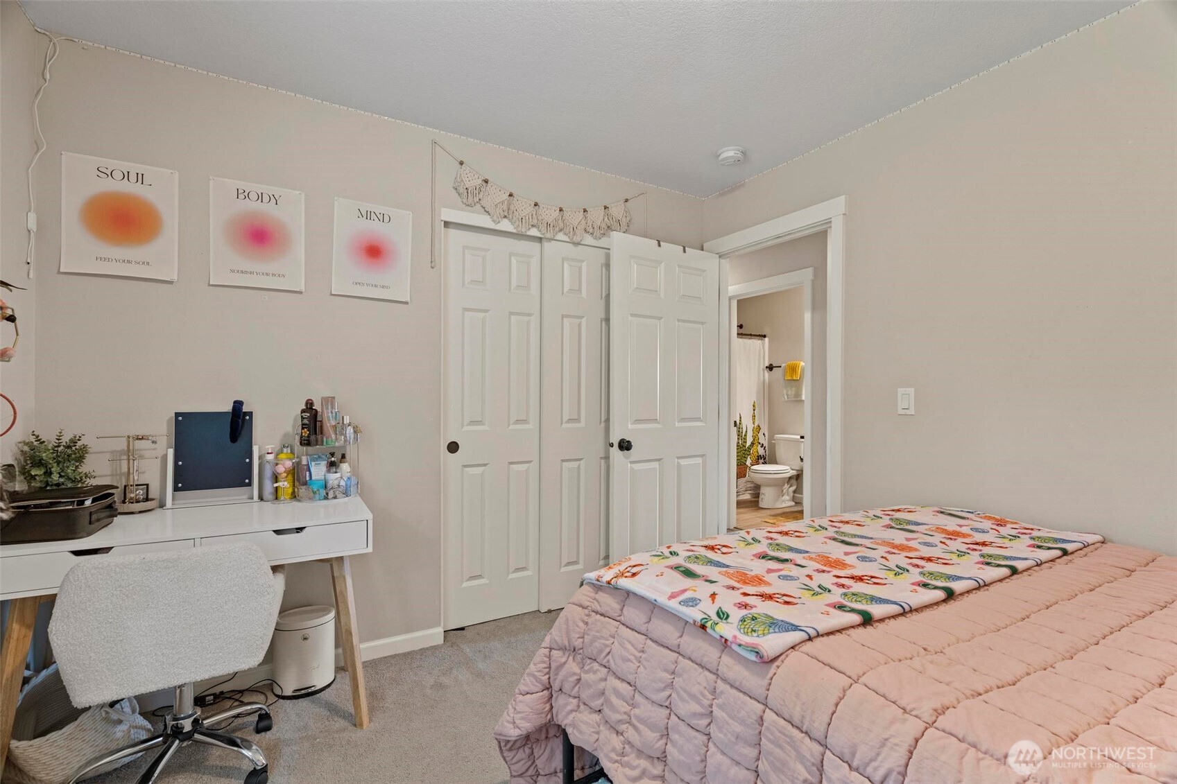 144-38 18 Loop Road Centralia, WA 98531 - Photo 19 of 39 a bedroom with a bed and a desk