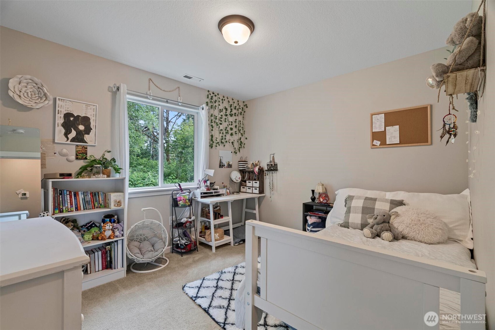144-38 18 Loop Road Centralia, WA 98531 - Photo 21 of 39 a living room with furniture and a window