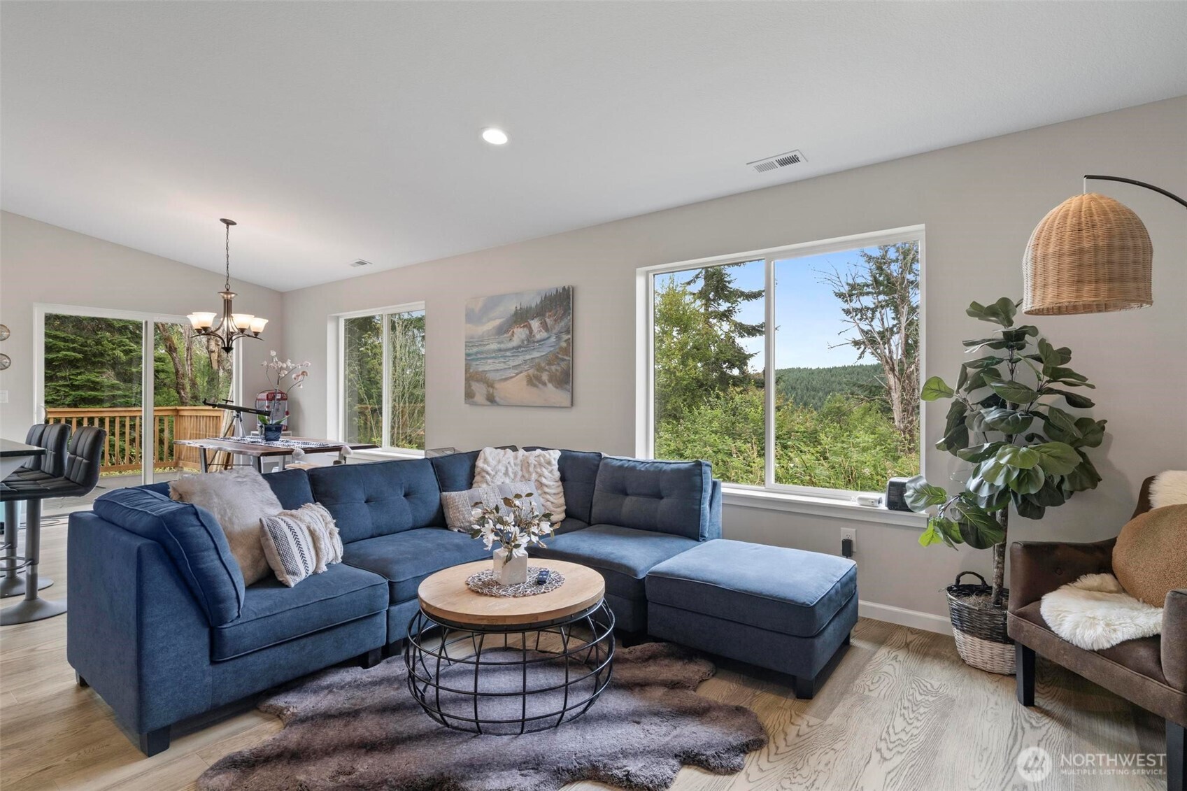 144-38 18 Loop Road Centralia, WA 98531 - Photo 8 of 39 a living room with furniture and a large window