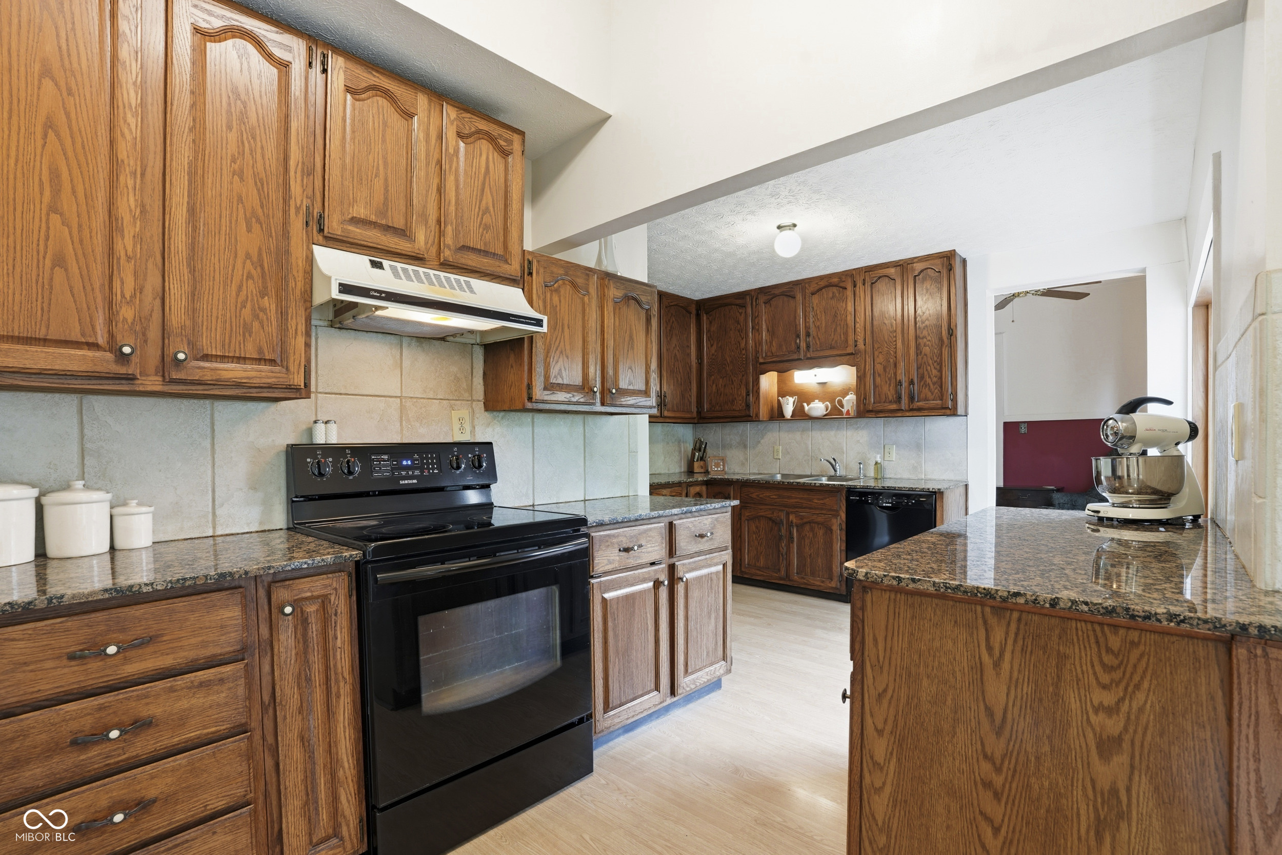 4850 Mooresville Road Indianapolis, IN 46221 - Photo 25 of 61