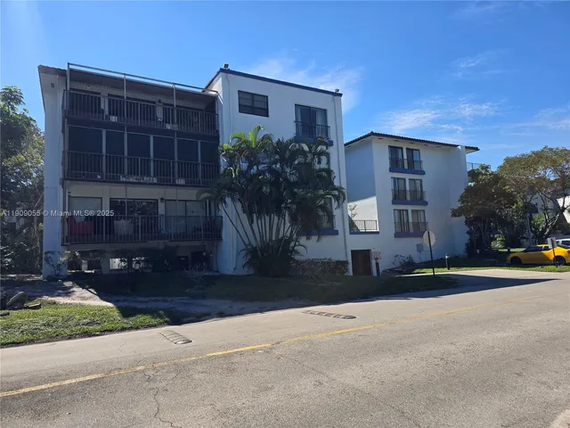 $2,500 | 6010 South Falls Cir Drive, Unit 206, Lauderhill, FL 33319