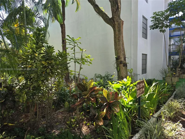 $2,500 | 6010 South Falls Cir Drive, Unit 206, Lauderhill, FL 33319