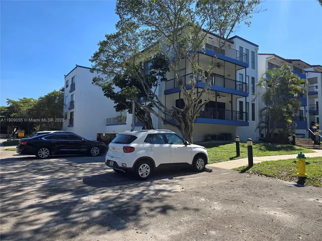 $2,500 | 6010 South Falls Cir Drive, Unit 206, Lauderhill, FL 33319