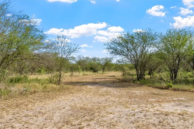 $615,500 | 226 Private Road, Alice, TX 78332