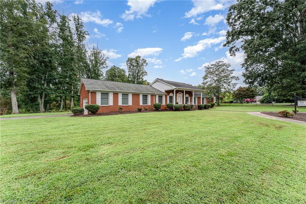 830 Cool Spring Street Asheboro, NC 27203 - Photo 3 of 38
