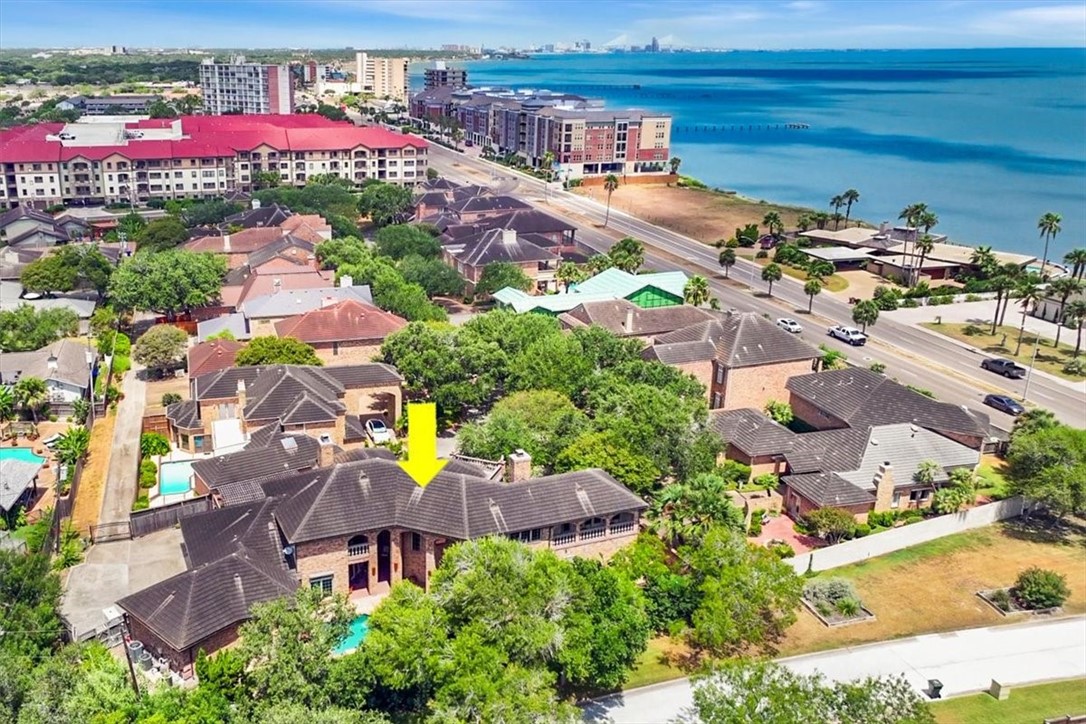 4811 Ocean Drive Corpus Christi, TX 78412 - Photo 2 of 39 an aerial view of a houses