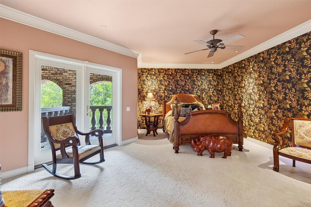 4811 Ocean Drive Corpus Christi, TX 78412 - Photo 22 of 39 a living room with furniture and a window