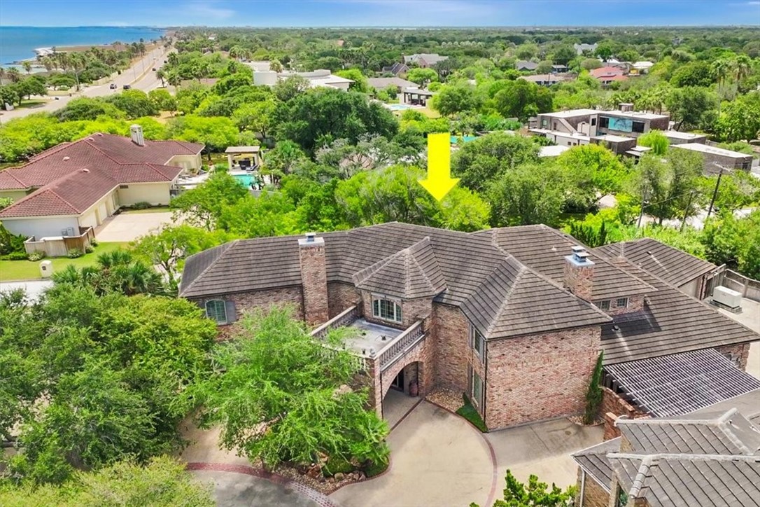 4811 Ocean Drive Corpus Christi, TX 78412 - Photo 38 of 39 an aerial view of a house with a yard