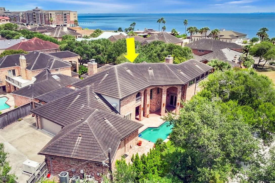4811 Ocean Drive Corpus Christi, TX 78412 - Photo 39 of 39 an aerial view of multiple houses with yard