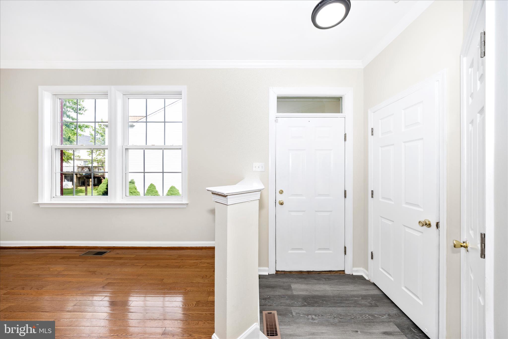 105 Sentry Ridge Smithsburg, MD 21783 - Photo 2 of 62 Foyer
