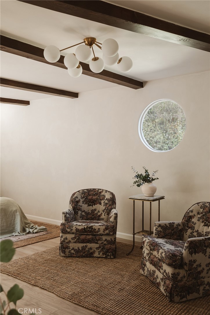 601 Sinclair Avenue Glendale, CA 91206 - Photo 31 of 38 a living room with furniture