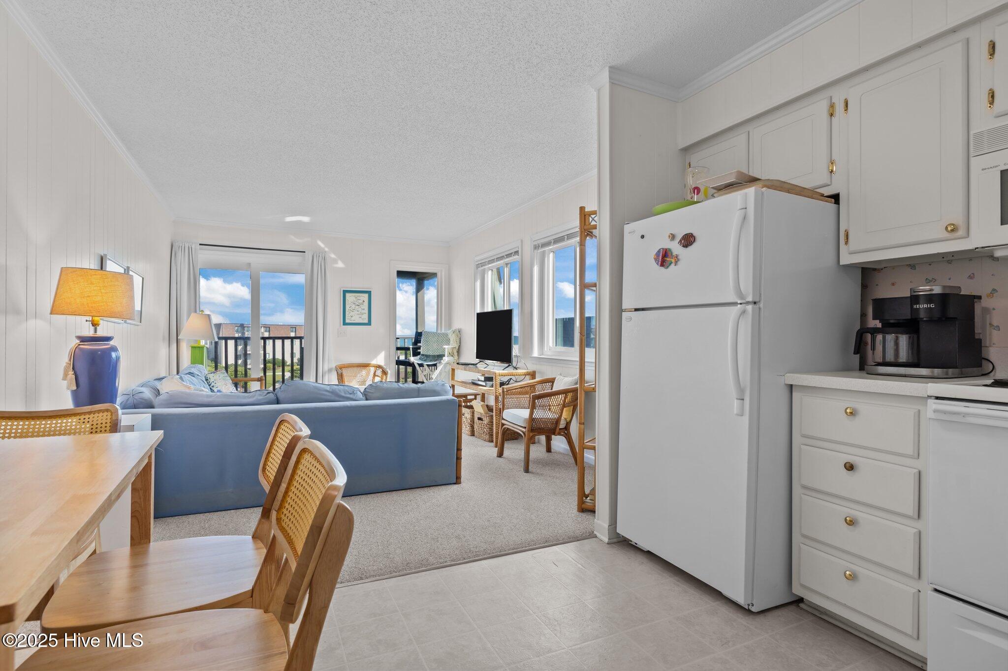 2008 East Fort Macon Road, Unit H13 Atlantic Beach, NC 28512 - Photo 10 of 40 Kitchen/Living
