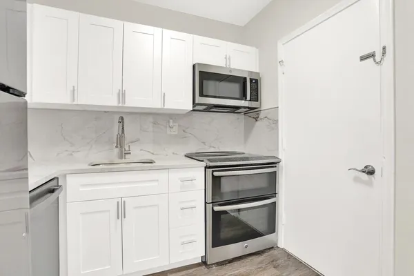 $2,250 | 299 Southwest 7th Street, Unit 1040, Boca Raton, FL 33432