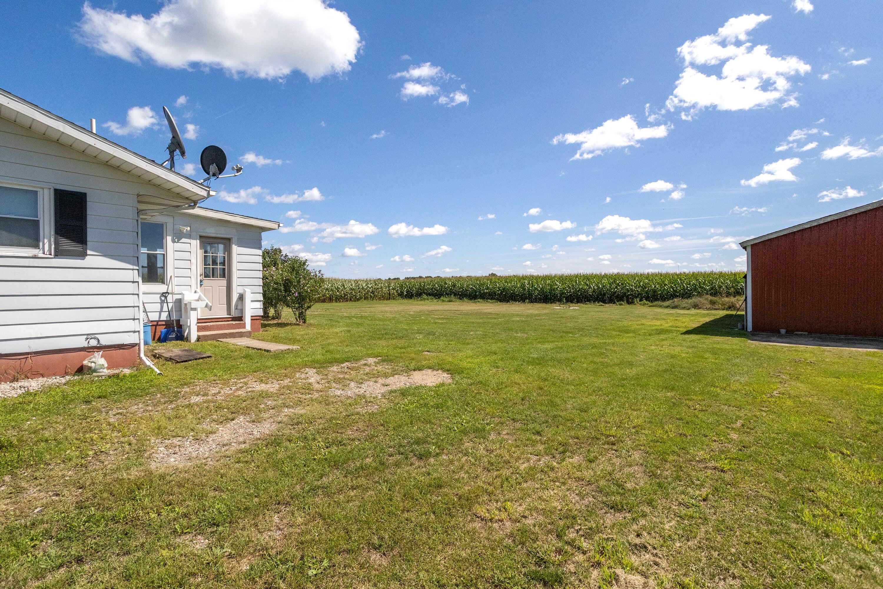 1061 Litchfield Road Quincy, MI 49082 - Photo 17 of 21 1061 Litchfield_017