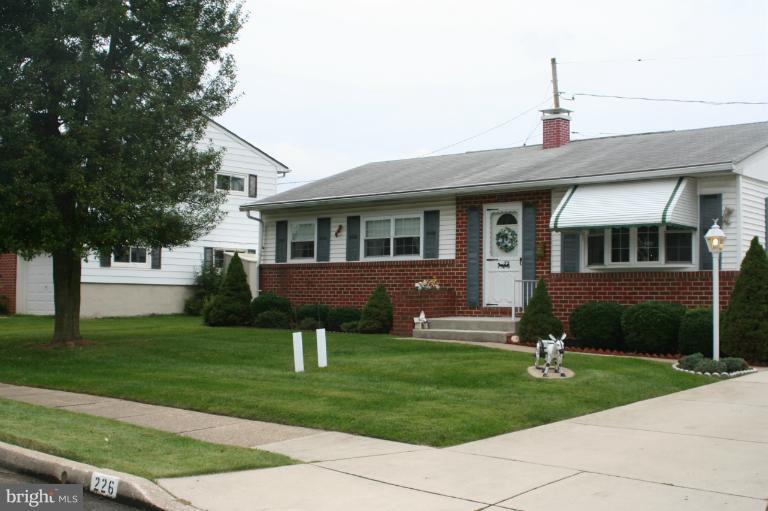 226 Burning Tree Road Lutherville-Timonium, MD 21093 - Photo 2 of 19 Exterior (Front)