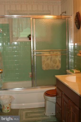 226 Burning Tree Road Lutherville-Timonium, MD 21093 - Photo 12 of 19 Family bath