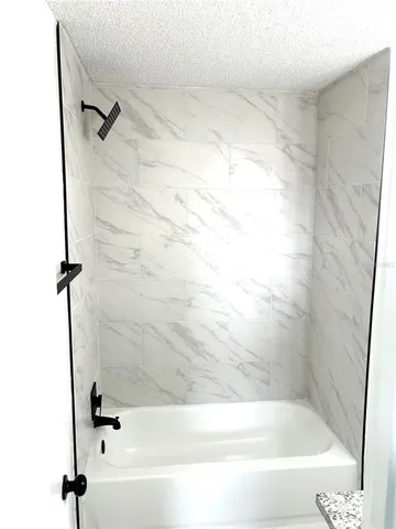 $1,800 | 12219 Armenia Gables Circle, Unit 12219, Tampa, FL 33612