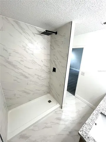 $1,800 | 12219 Armenia Gables Circle, Unit 12219, Tampa, FL 33612