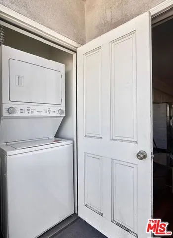 $3,200 | 1025 Dewey Avenue, Unit 403, Los Angeles, CA 90006