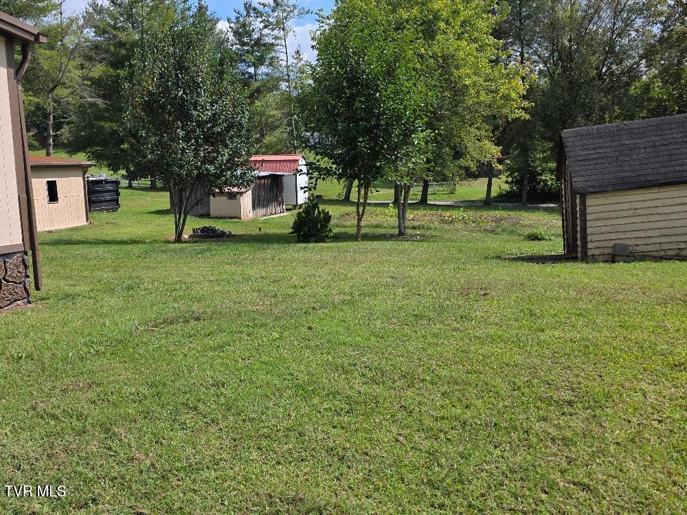 102 Clicktown Road Church Hill, TN 37642 - Photo 15 of 20 clicktown side yard