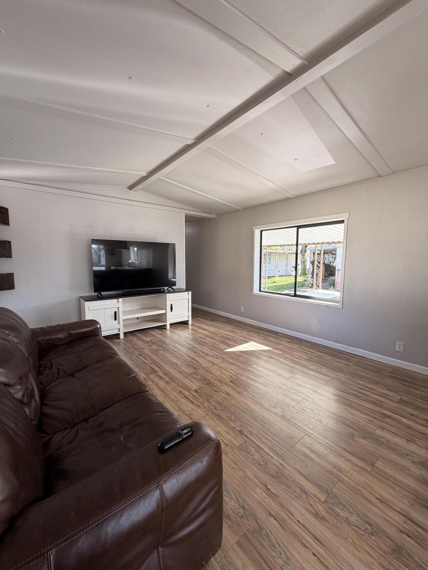 6850 Downing Road, Unit SPC 7 Central Point, OR 97502 - Photo 8 of 25 IMG_3527