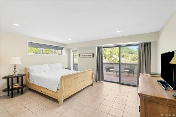 $6,100,000 | 49 Gilberts Path, Amagansett, NY 11930