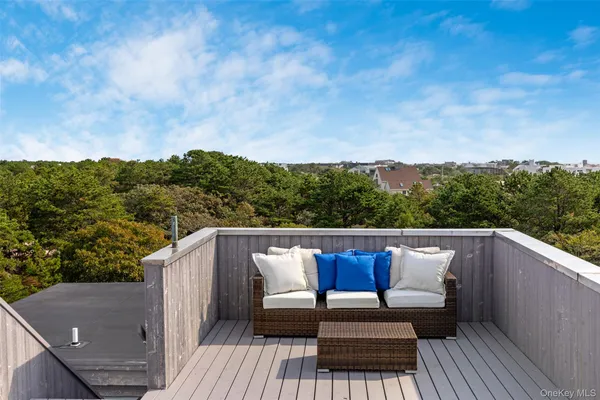 $6,100,000 | 49 Gilberts Path, Amagansett, NY 11930