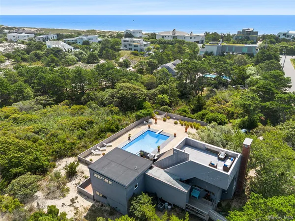 $6,100,000 | 49 Gilberts Path, Amagansett, NY 11930
