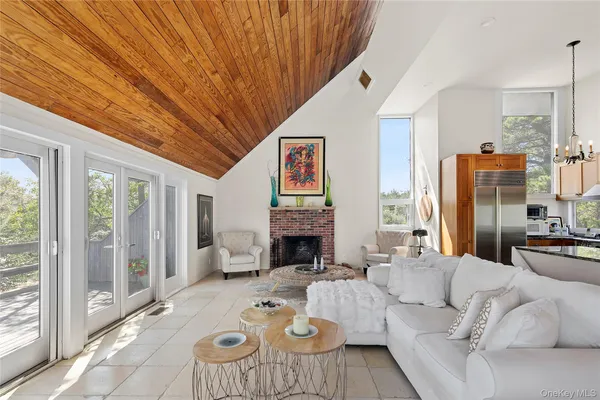 $6,100,000 | 49 Gilberts Path, Amagansett, NY 11930
