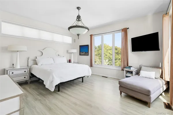 $6,100,000 | 49 Gilberts Path, Amagansett, NY 11930