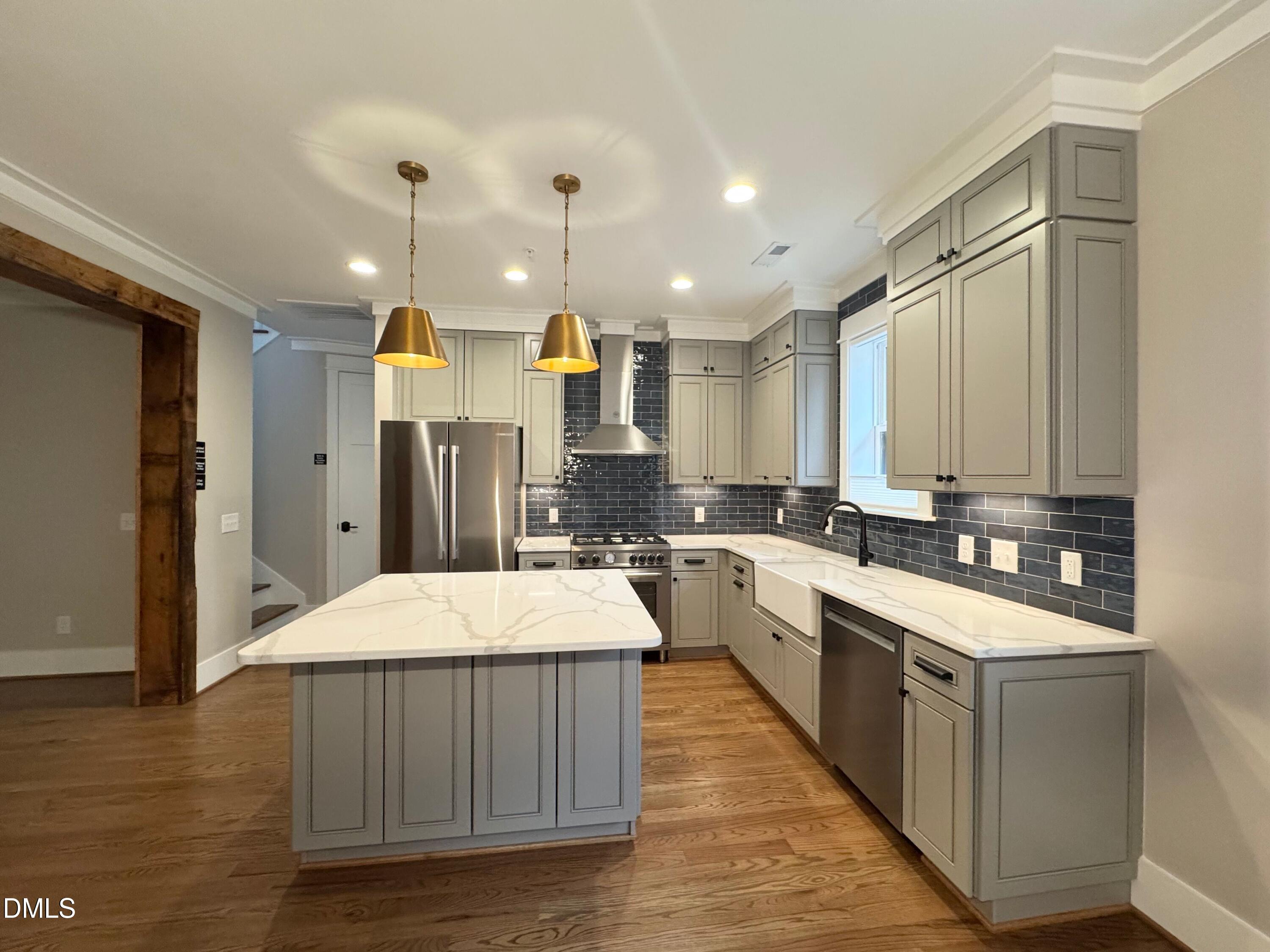 501 Hamilton Cottage Way Raleigh, NC 27605 - Photo 10 of 39 IMG_1530