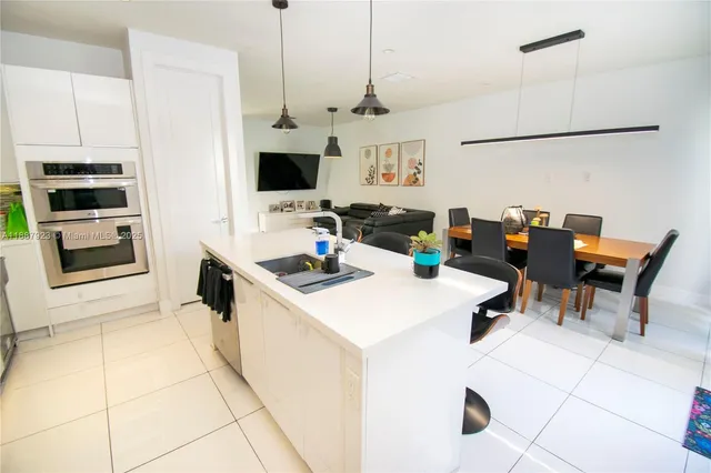 $4,950 | 6320 North W 104th Path, Unit 6320, Doral, FL 33178