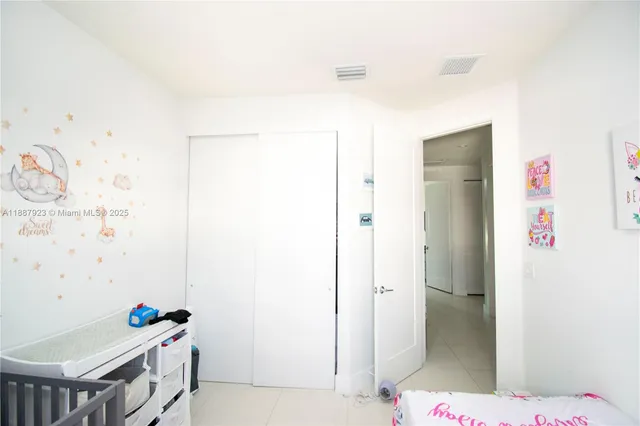 $4,950 | 6320 North W 104th Path, Unit 6320, Doral, FL 33178